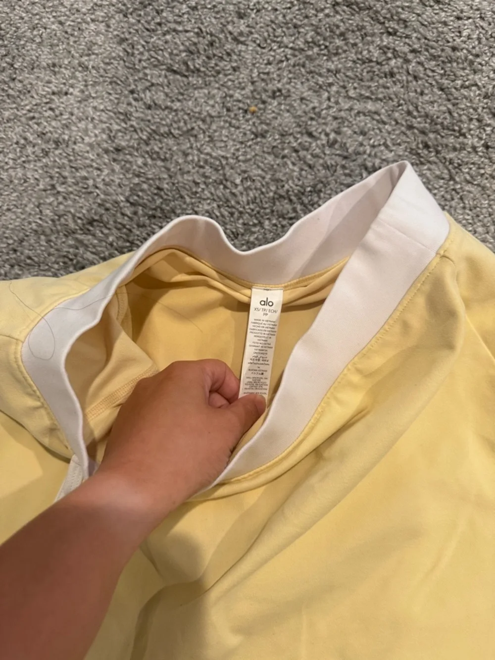 Alo Streamline Skirt in warm Butter